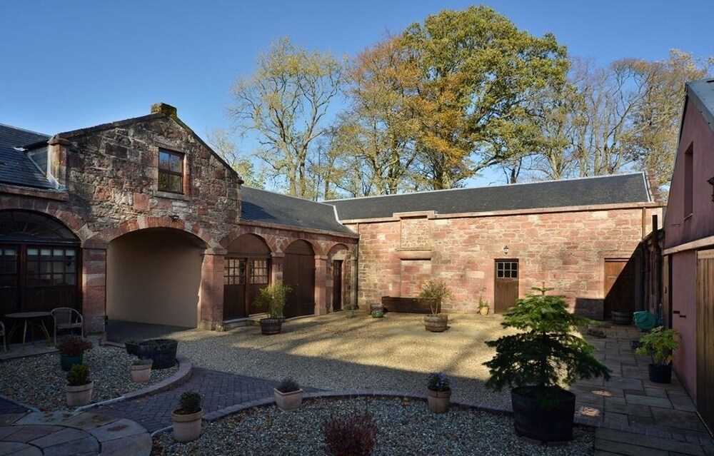 Finnich Cottages
