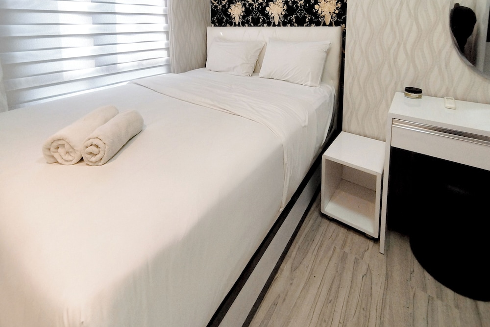 Monochromatic Modern 1Br At Tamansari Prospero Sidoarjo Apartment