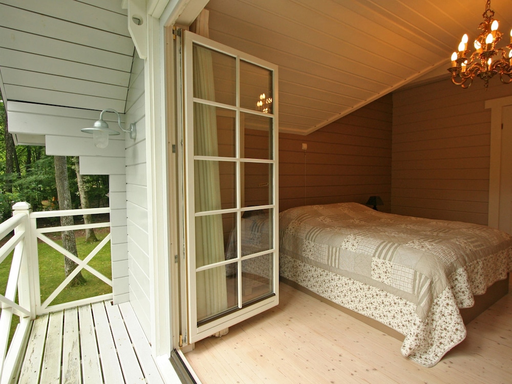 Countryside Chalet in Bomal sur Ourthe With Sauna, Balcony view 4