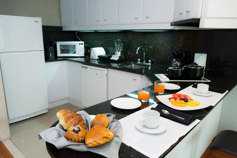 Torres de Suites by InAmazonas