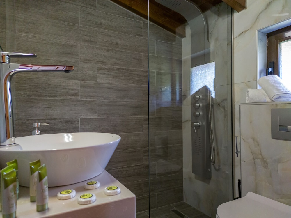 Kipo Paradiso Spa Yoga & Gym resort Villa