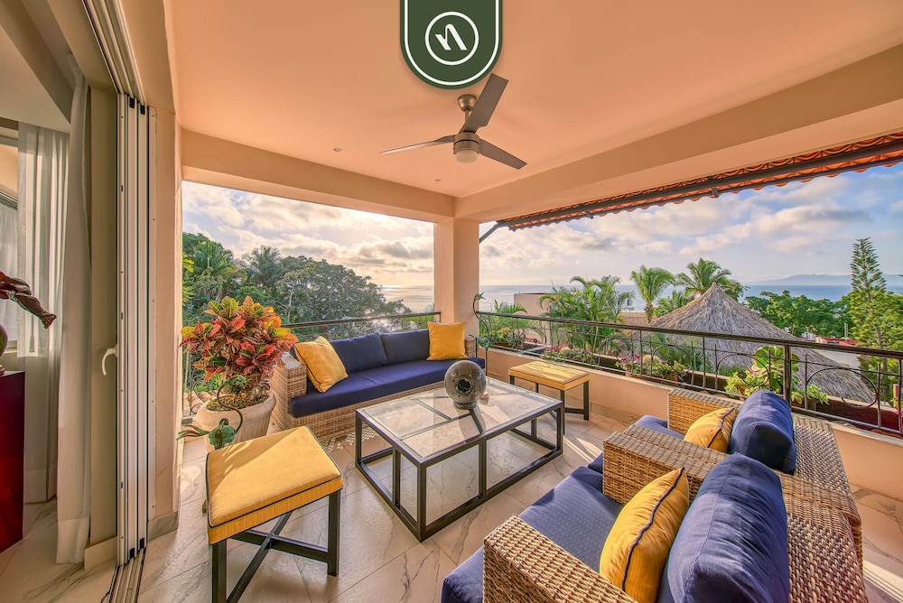 Oceanview 3 BR Condo - Amazing View From Terrace
