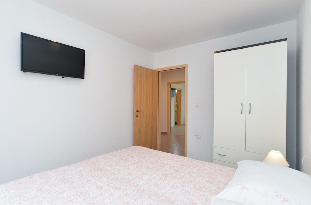 Apartment 1659 view 3