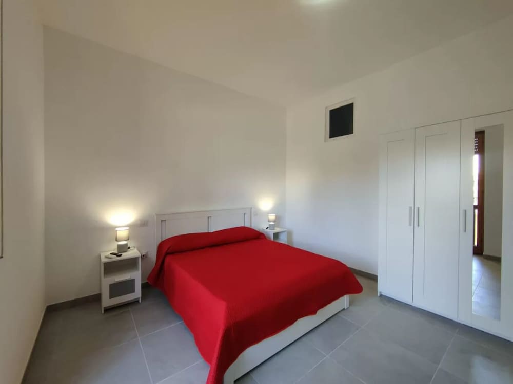 Cozy Apartment Near Alghero's Seafront