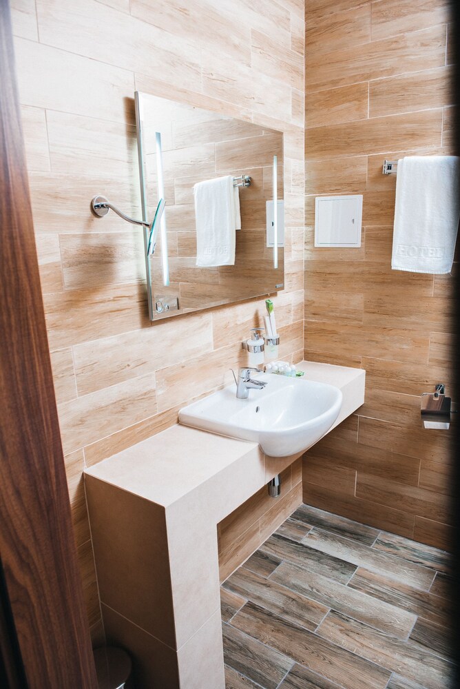 Green Park Hotel Airport Minsk