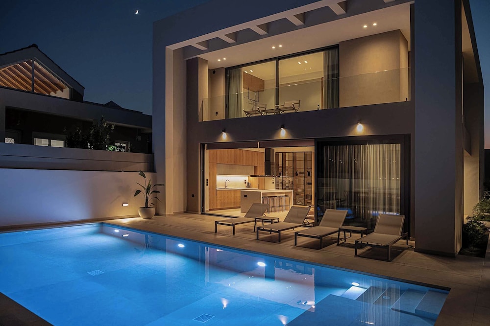 Sancy Luxury Villa view 3