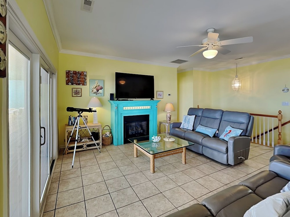 Sunshiny Daze by Topsail Realty