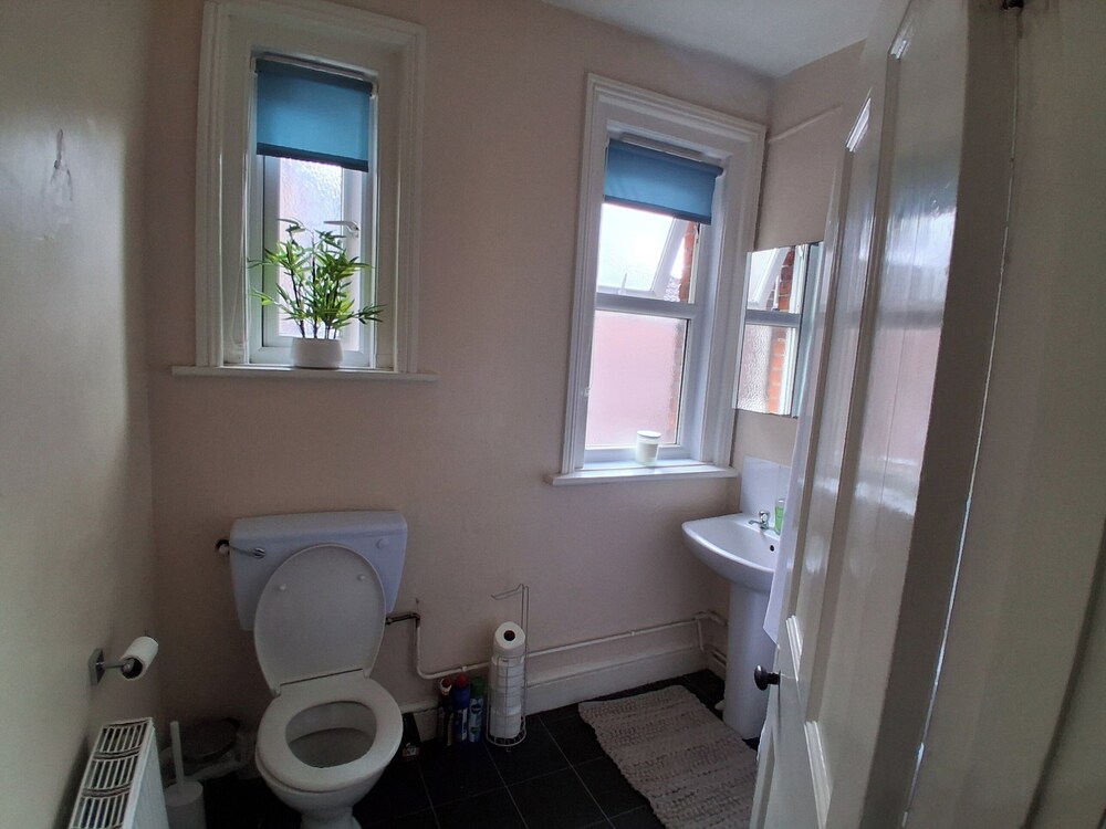 Serene Southampton Apartment With 3 Bedrooms