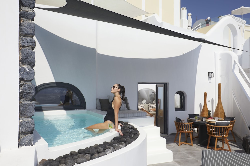 Olea Cave House