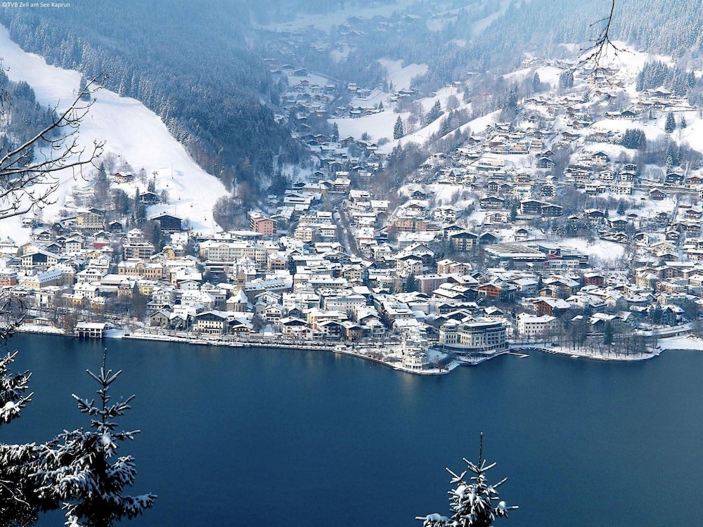 Apartment in Zell am See Near Lake