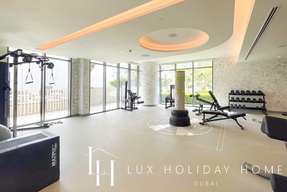 LUX The Marina Vista Beachfront Suite