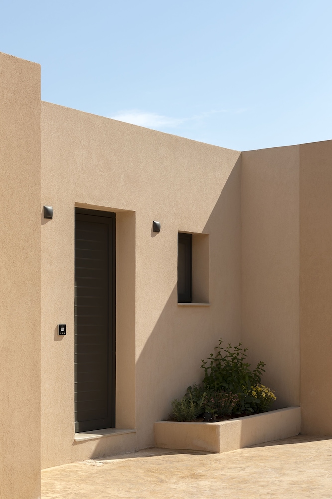 Hotel The Nest Resort - Image 1