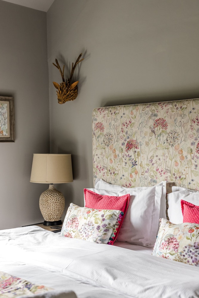 Plum and Partridge Inn
