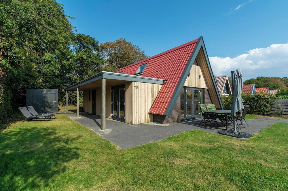 Holiday Home in Groote Keeten With Garden