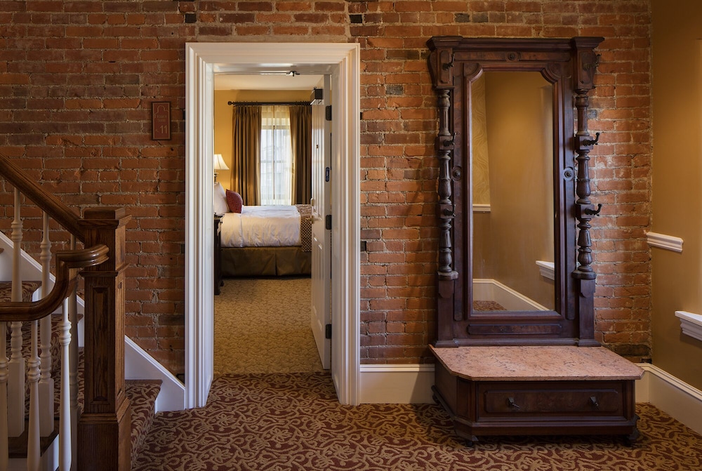 Washington House Hotel