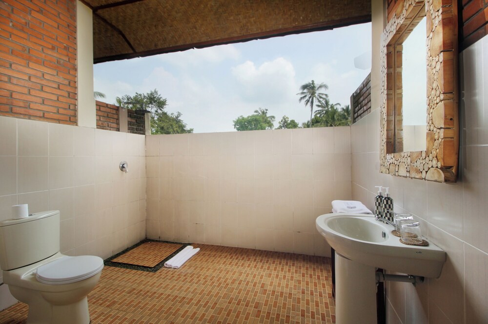 Kanaka Villas by Prabha