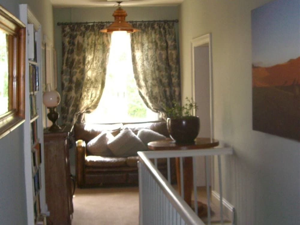 Altrincham Vacations - Ash Farm Country Guest House - Property Image 9