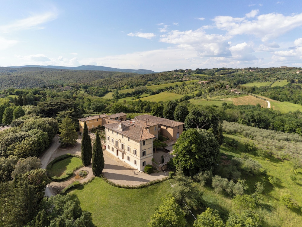 Borgo Villa Certano