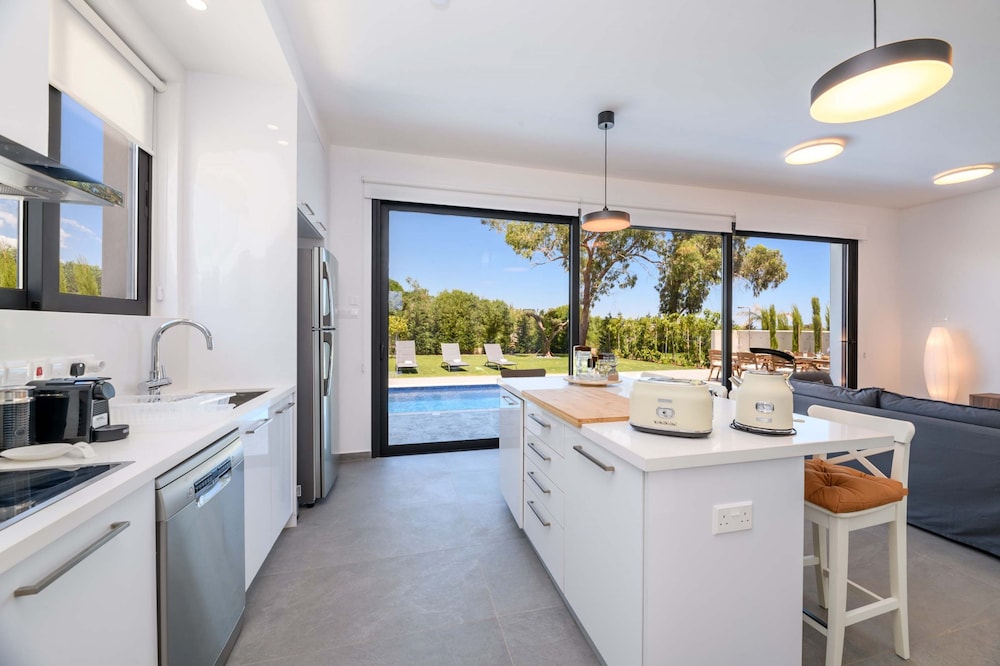 By The Beach - Sea Pearl Villa