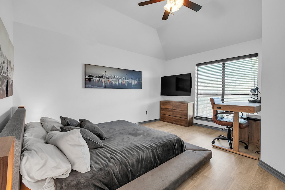 Relaxing College Station Retreat With Hot Tub 3 Bedroom Home