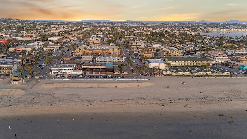 Ocean Blvd Apt 6 by Avantstay On Pacific Beach