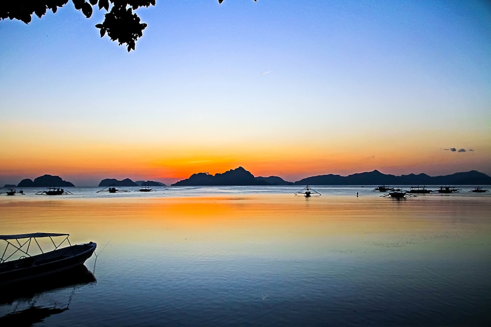 Doublegem Beach Resort and Hotel