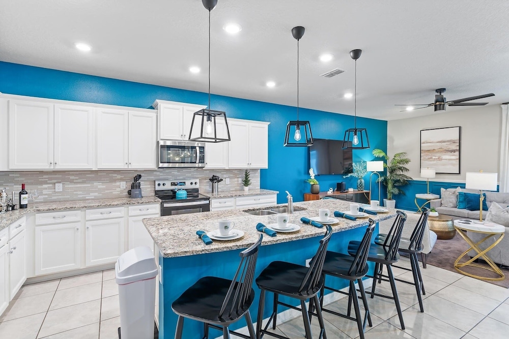 Windsor Island Resort 10 Bedroom Themed Private Home with Pool+Spa & Resort Amenity Access 10 Home