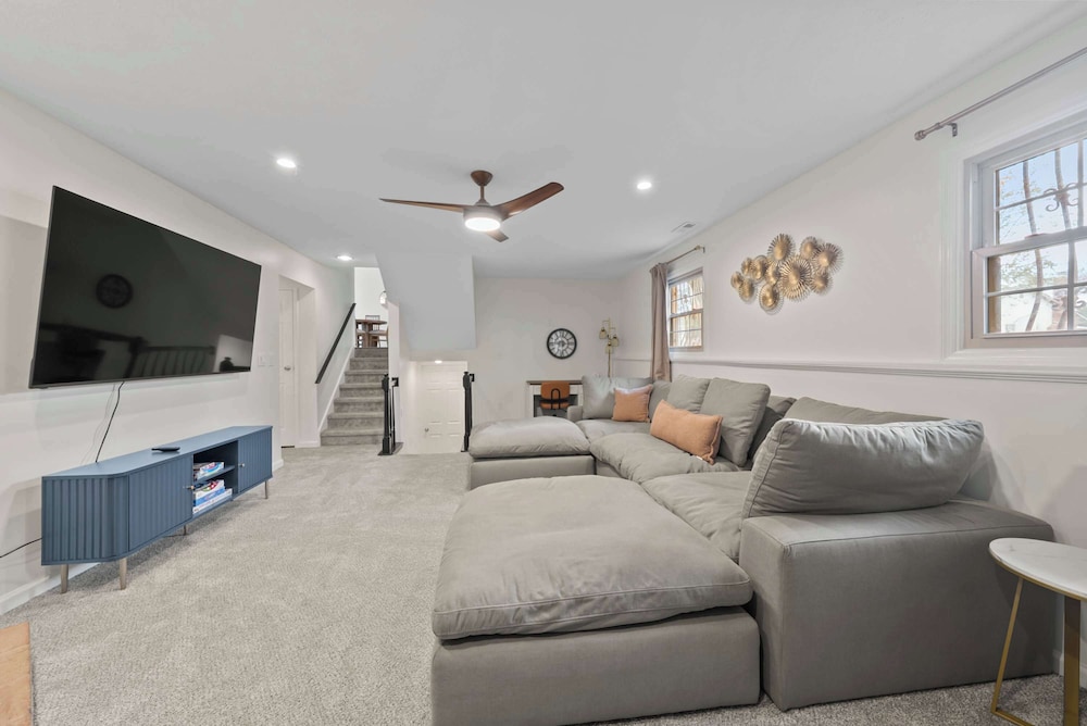 Dublin Blue Haven - Home for 12