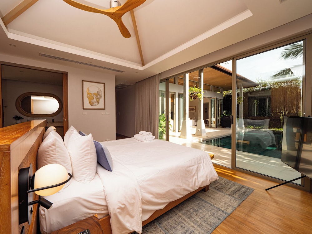 Exclusive villa in Botanica The Nature