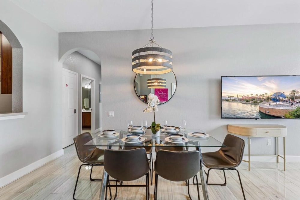 Vista Cay Swanky