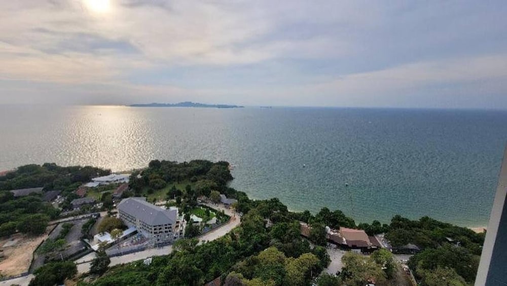 Sea View Luxury -best In Pattaya