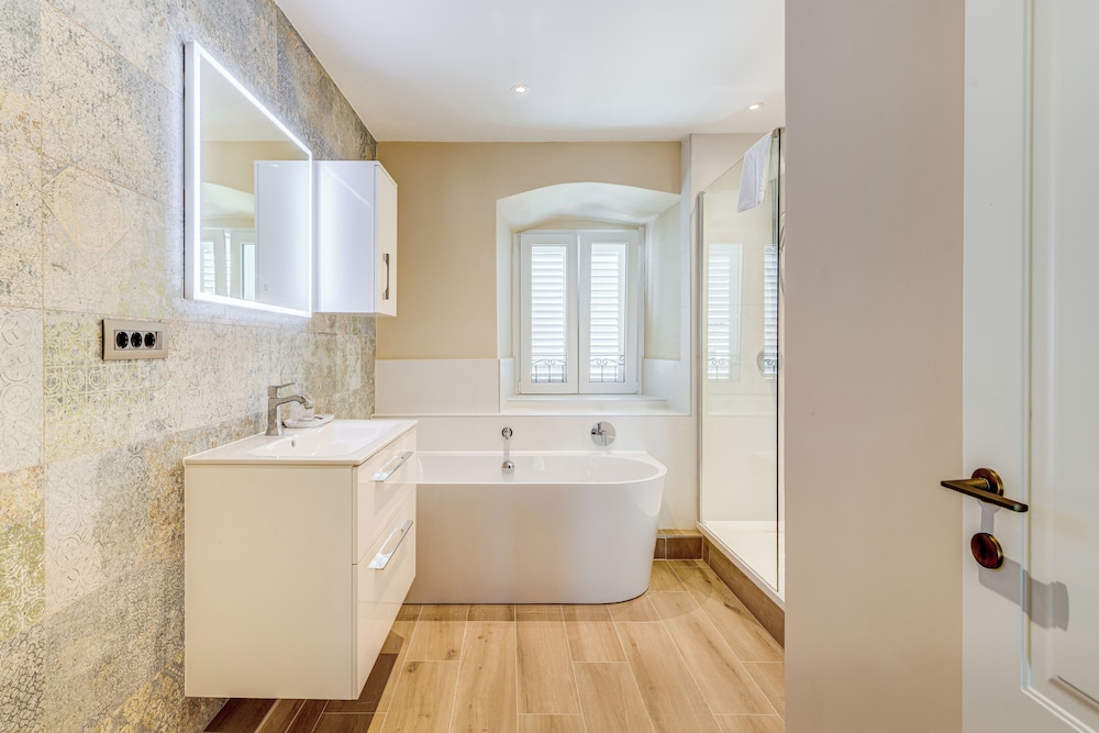 Porta Stella 2-Bedroom Luxury Apartment