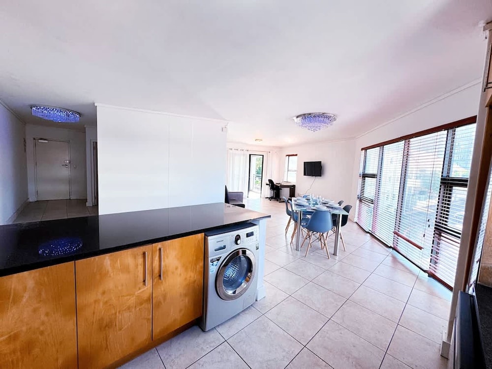 Spacious 1 Bedroom Apartment Atlantica Seapoint