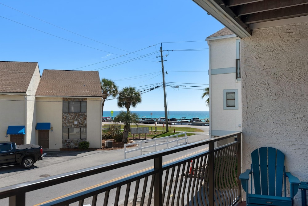 Costa Vista Townhouse #9