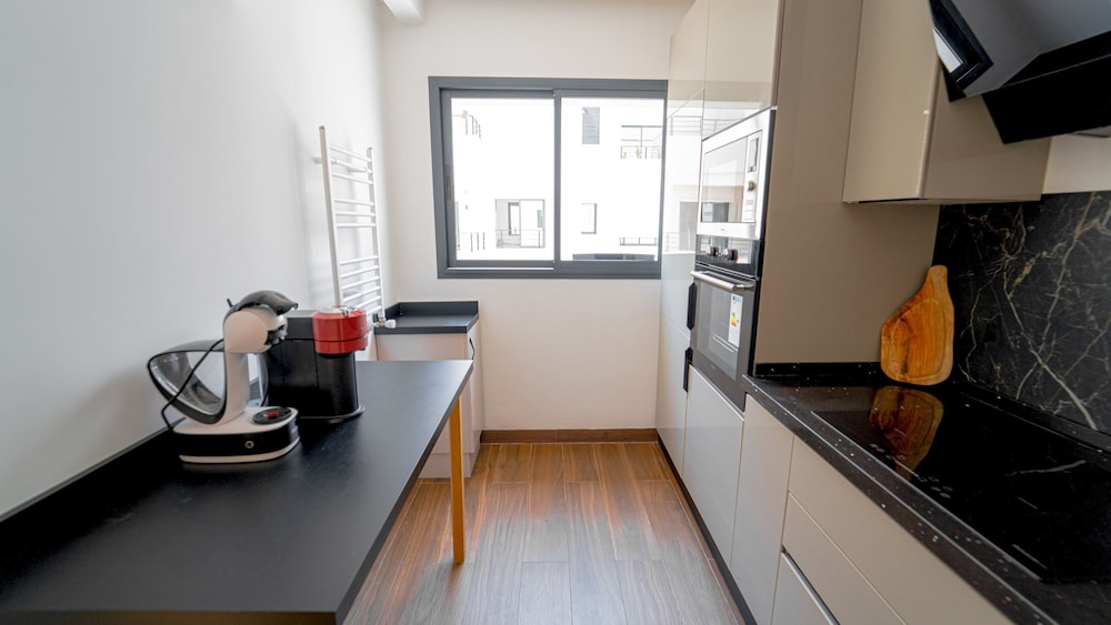 New Central and Luxury In Jardin de Carthage