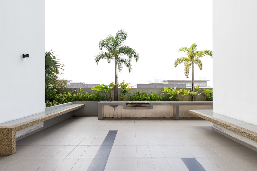 Boulevard Service Apartment KL by Airhost