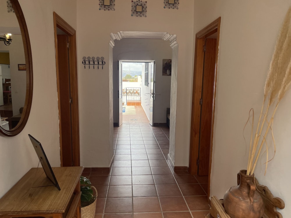 Casa Paquita con Piscina Privada en Maro By At Hom