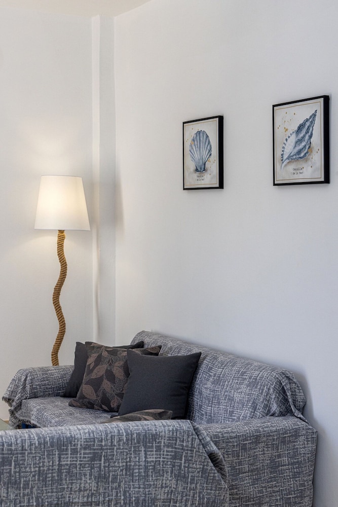 Zen Beach House in Tinos 1