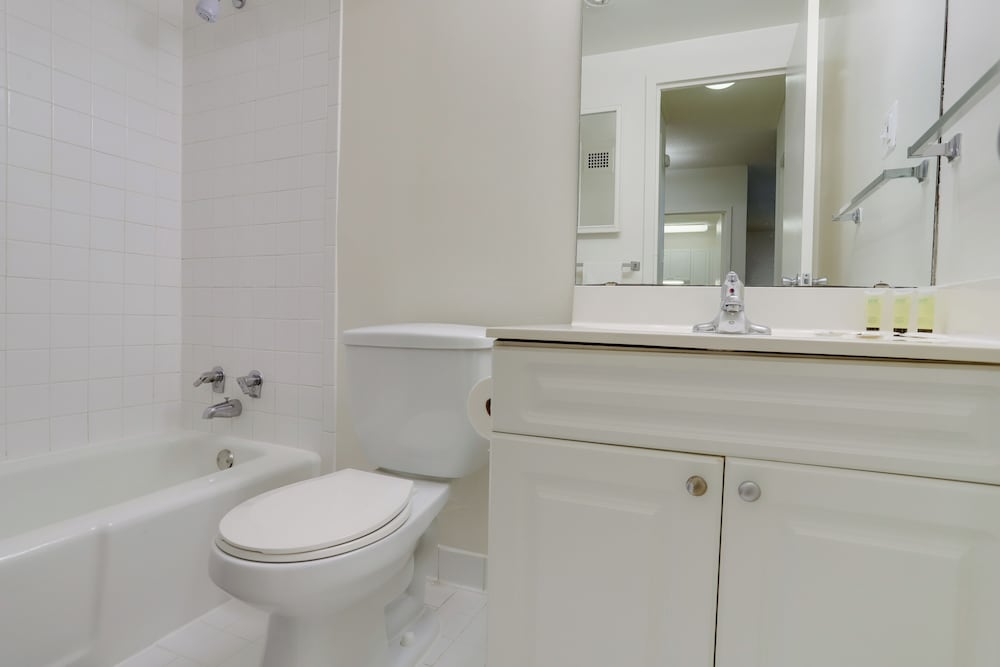 Crystal City Comfortable Apartments