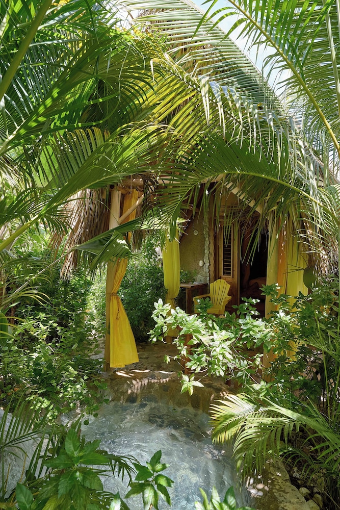 CHALET TROPICAL Hotel & Restaurant-Pizzeria