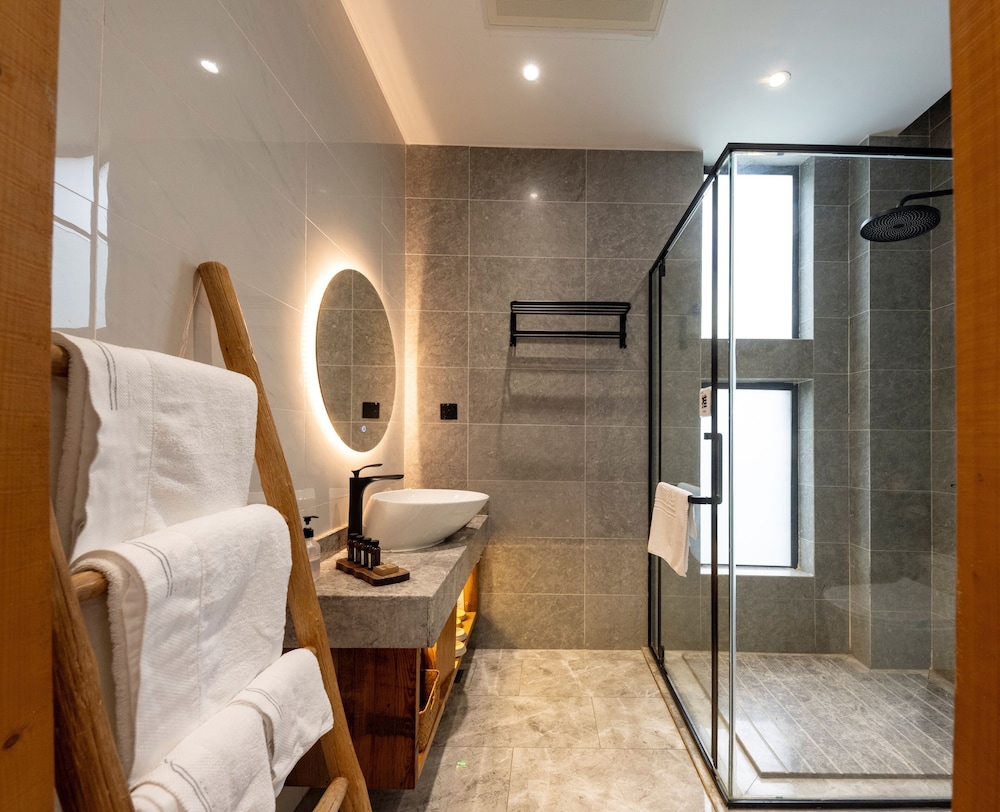 Yingde YeDuGu Resort