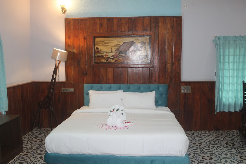 Vintage Village Resort & Spa view 4