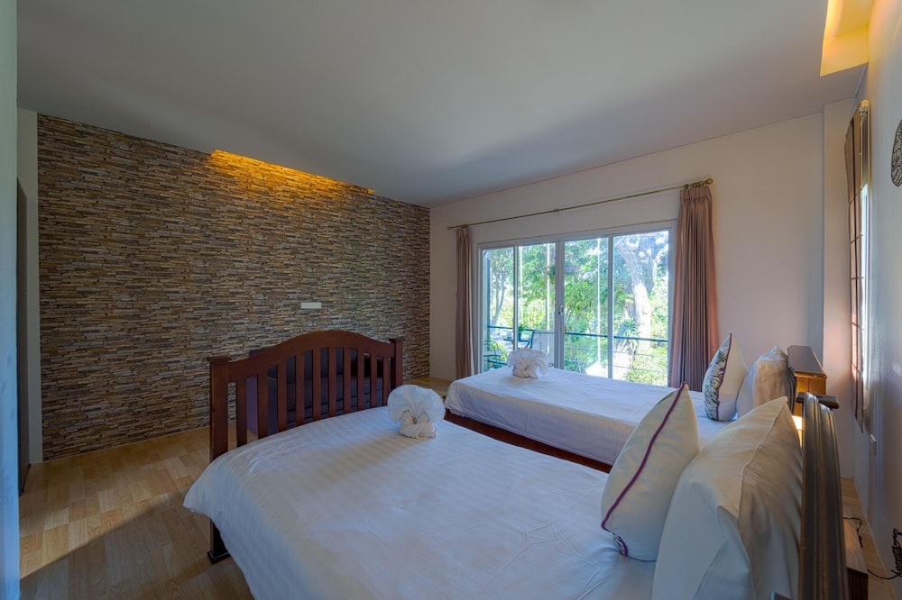 Fantastic 7 Bungalow Private Resort BR7