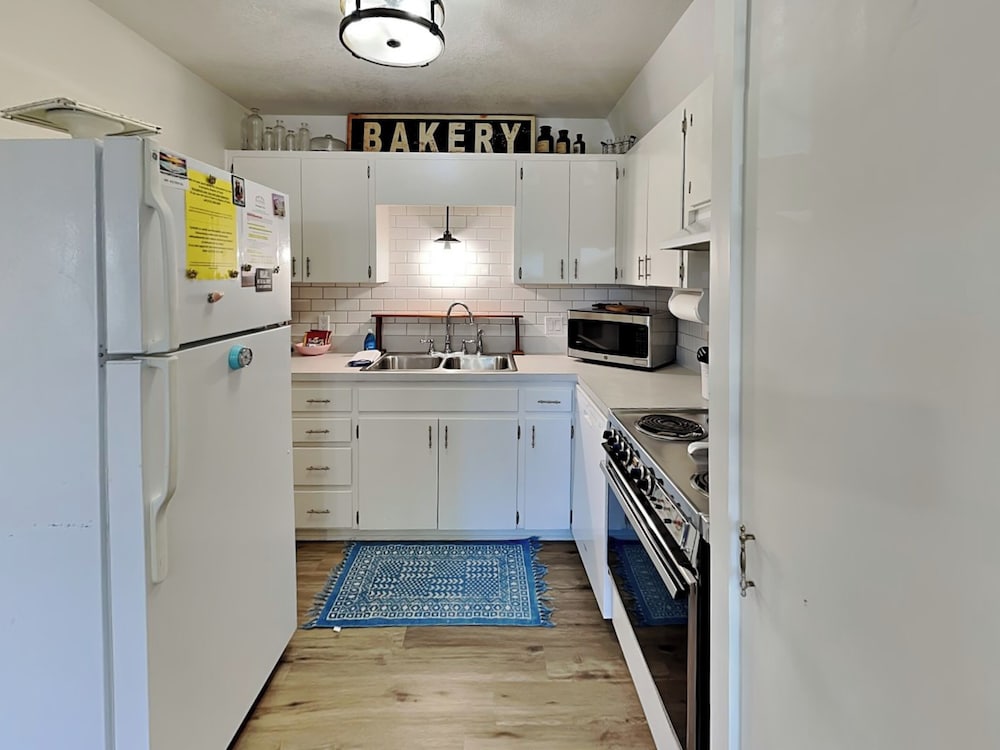 Doc's Den by Ruidoso Vacation Rentals