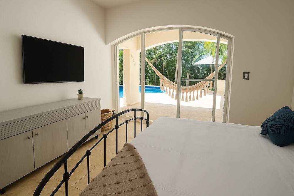 Family Villa Private Pool 3 Min Walk To The Beach