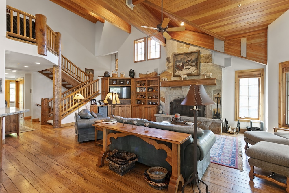 Bellemont Home at Deer Valley Resort - 6 Bedroom Home with Hot Tub #8 6 Home