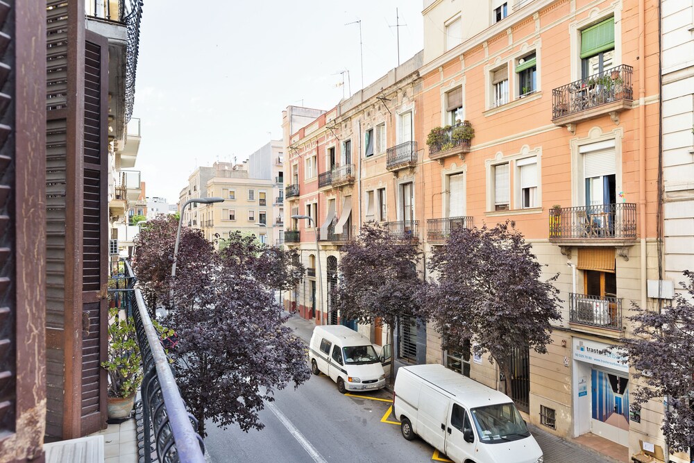 Moianes Apartment by Olala Homes