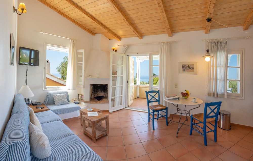 Apartment Ilex - Agios Nikitas Villas view 5