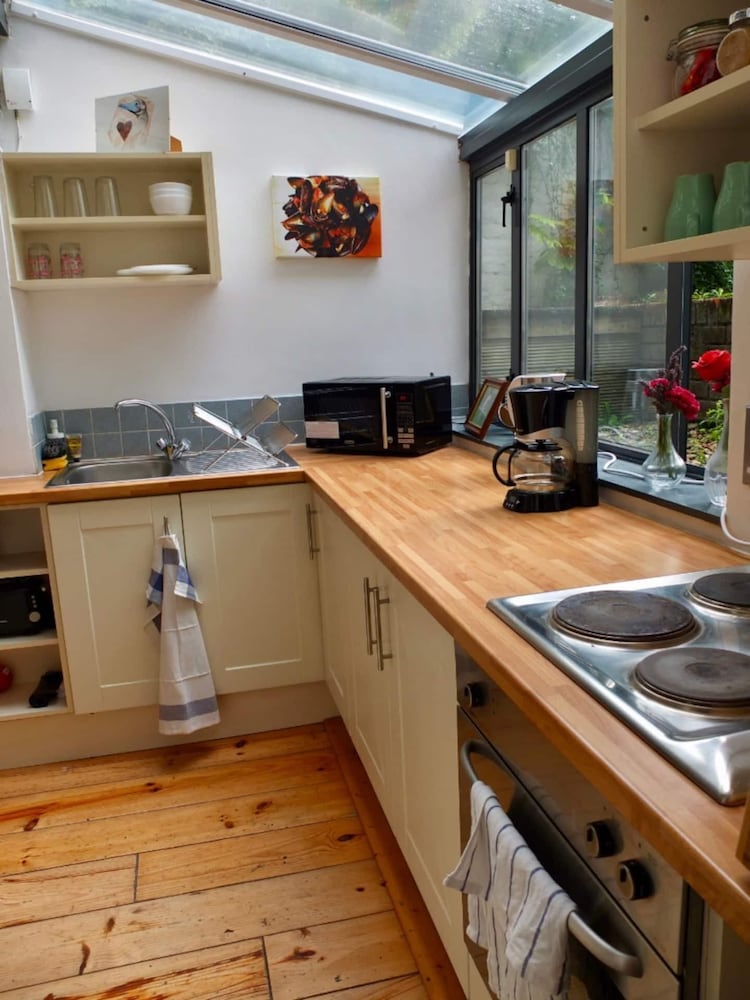 Spacious 3 Bedroom Family Home in North Strand