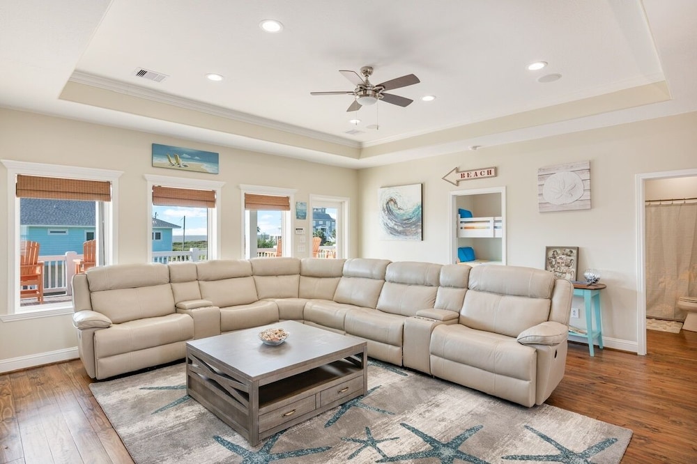 Gulf Winds 3 Bedroom Home